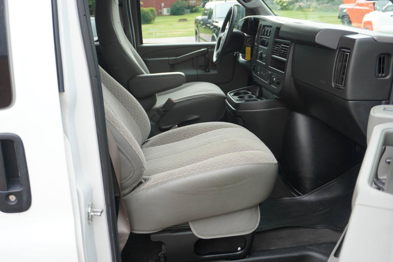 Used 2019 Chevrolet Express 3500 LT w/ LT Preferred Equipment Group RWD image 14