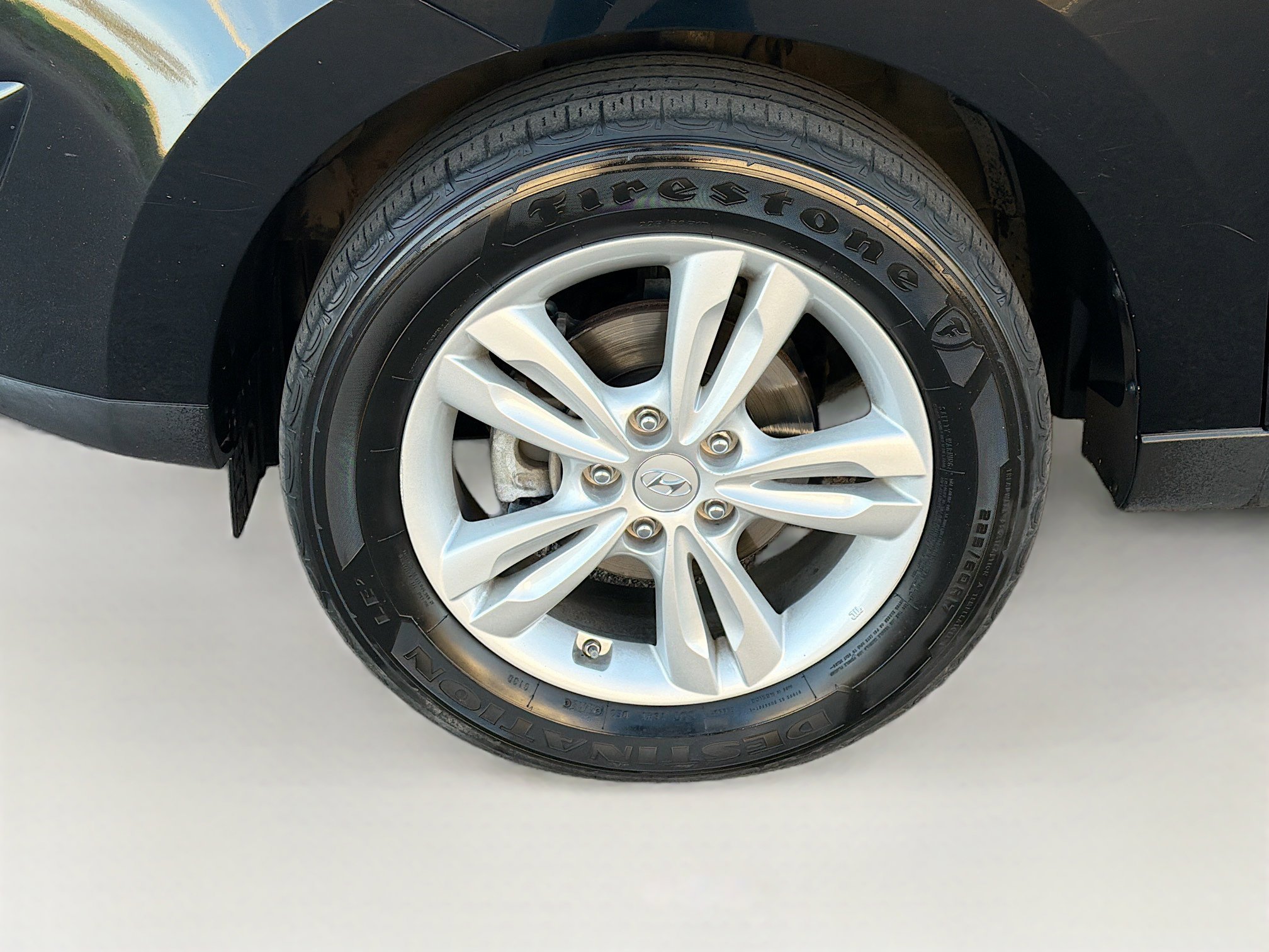 Used 2010 Hyundai Tucson GLS w/ Popular Equipment Pkg 2 FWD image 11
