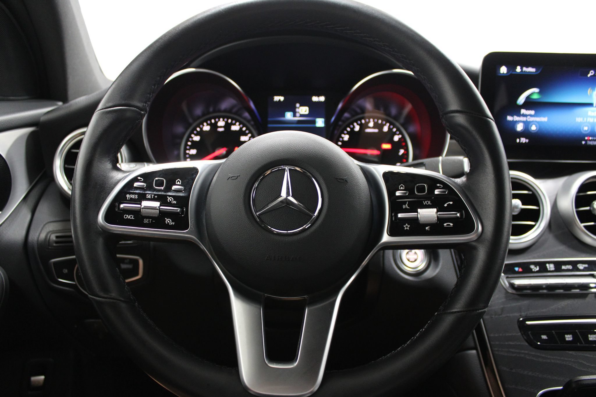Used 2021 Mercedes-Benz GLC 300 image 30