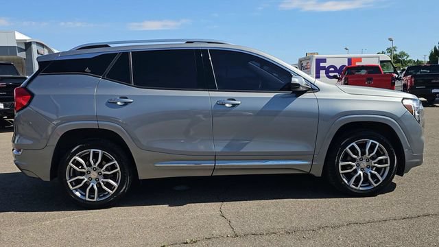 Used 2023 GMC Terrain Denali AWD/4WD image 10
