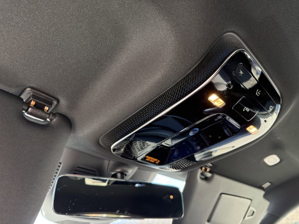 Certified 2025 Mercedes-Benz GLC 300 4MATIC image 35