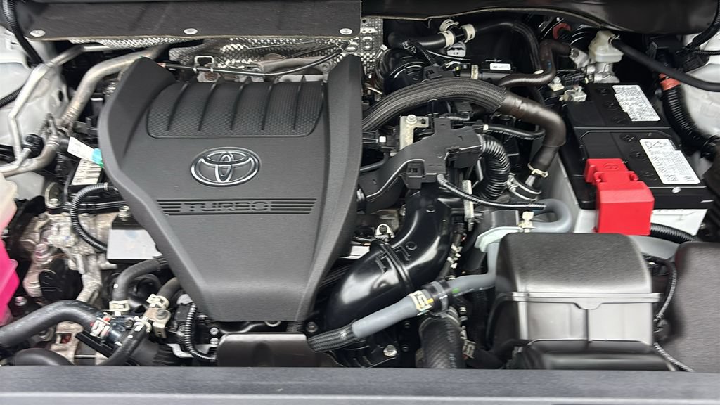 Used 2025 Toyota Highlander LE AWD/4WD image 35