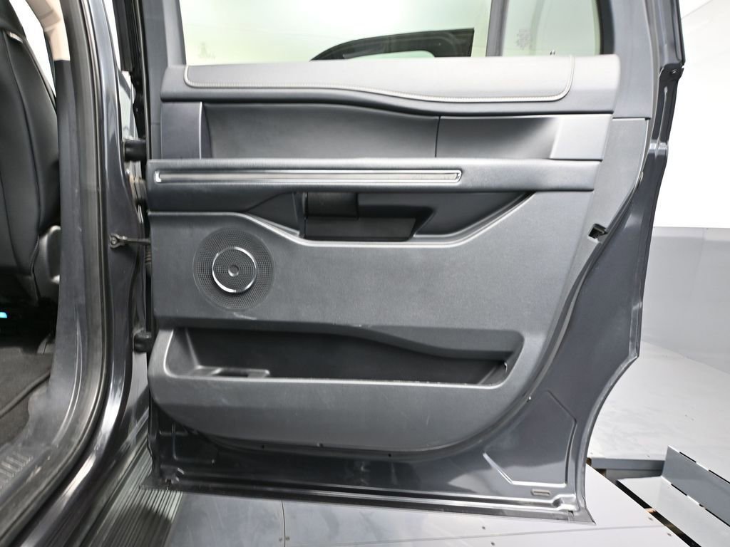 Used 2024 Ford Expedition Max XLT image 45