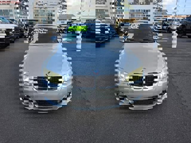 Used 2011 BMW 335i Coupe image 2