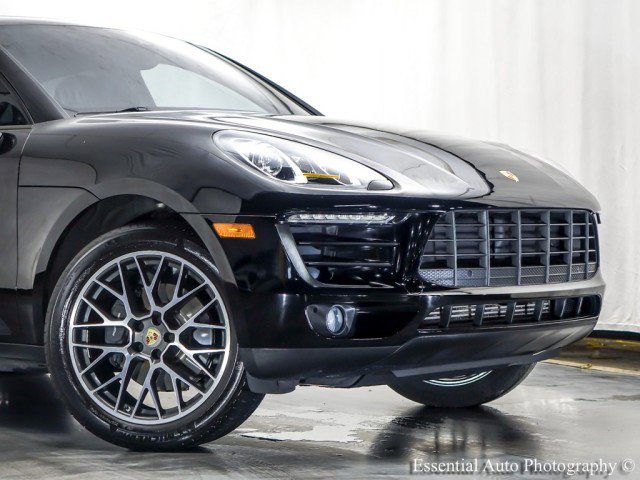 Used 2018 Porsche Macan Sport Edition AWD/4WD image 2