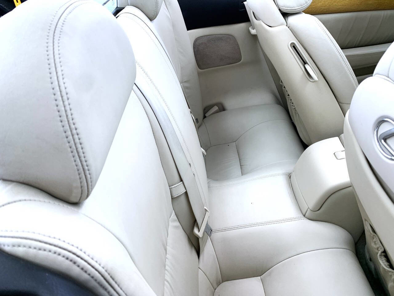 Used 2002 Lexus SC 430 Base 2dr Convertible image 10