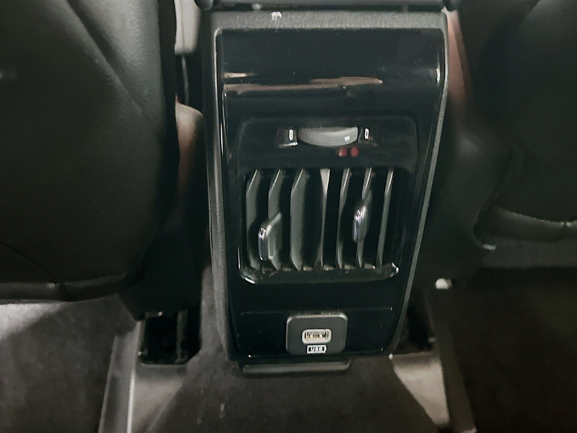 Used 2025 Jeep Compass Limited image 26