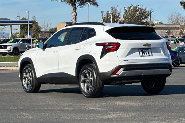 New 2026 Chevrolet Trax LT w/ Driver Confidence Package image 6