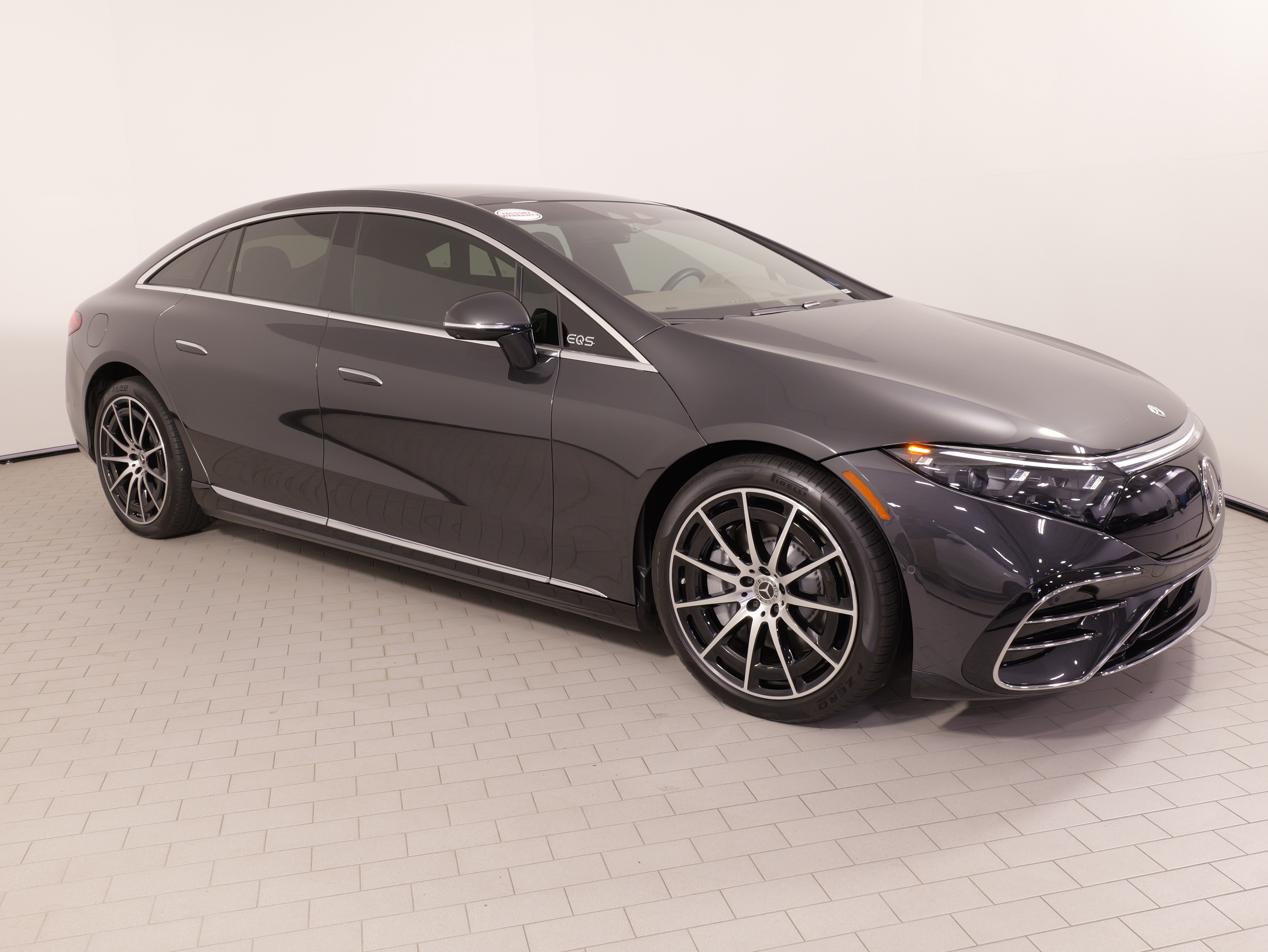 Used 2023 Mercedes-Benz EQS 580 4MATIC Sedan image 8