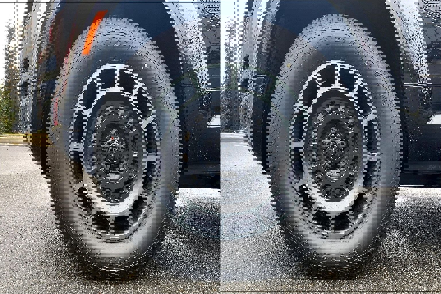 New 2026 Land Rover Defender 110 OCTA image 11