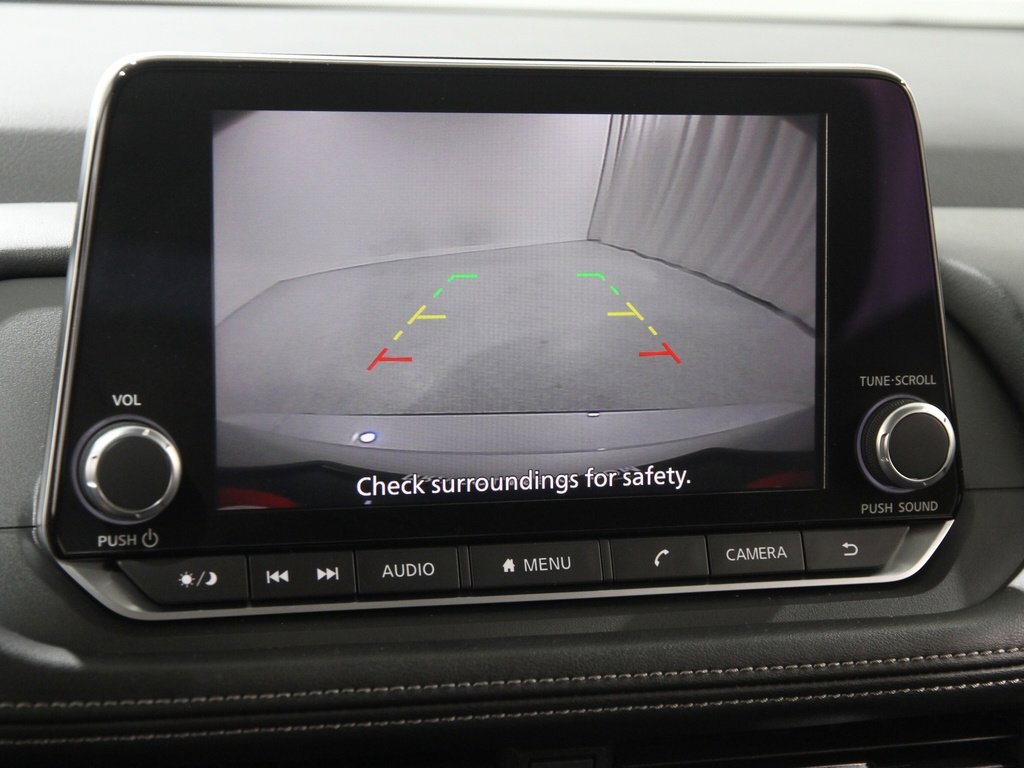 Used 2024 Nissan Rogue SV image 12