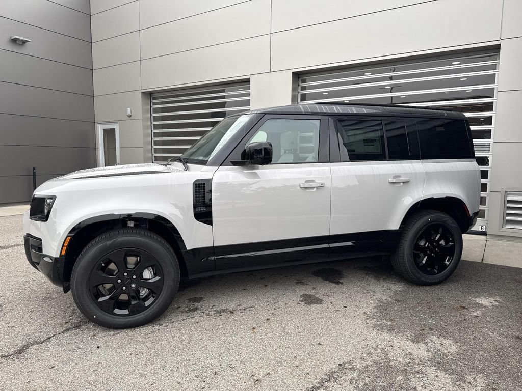New 2026 Land Rover Defender 110 X-Dynamic SE AWD/4WD image 3