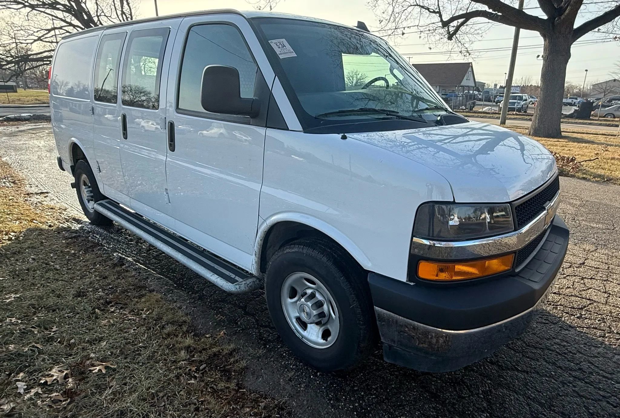Used 2024 Chevrolet Express 2500 Regular Van 3D image 7