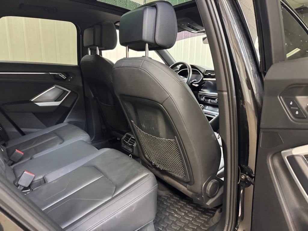 Used 2020 Audi Q3 2.0T Premium w/ Convenience Package image 26