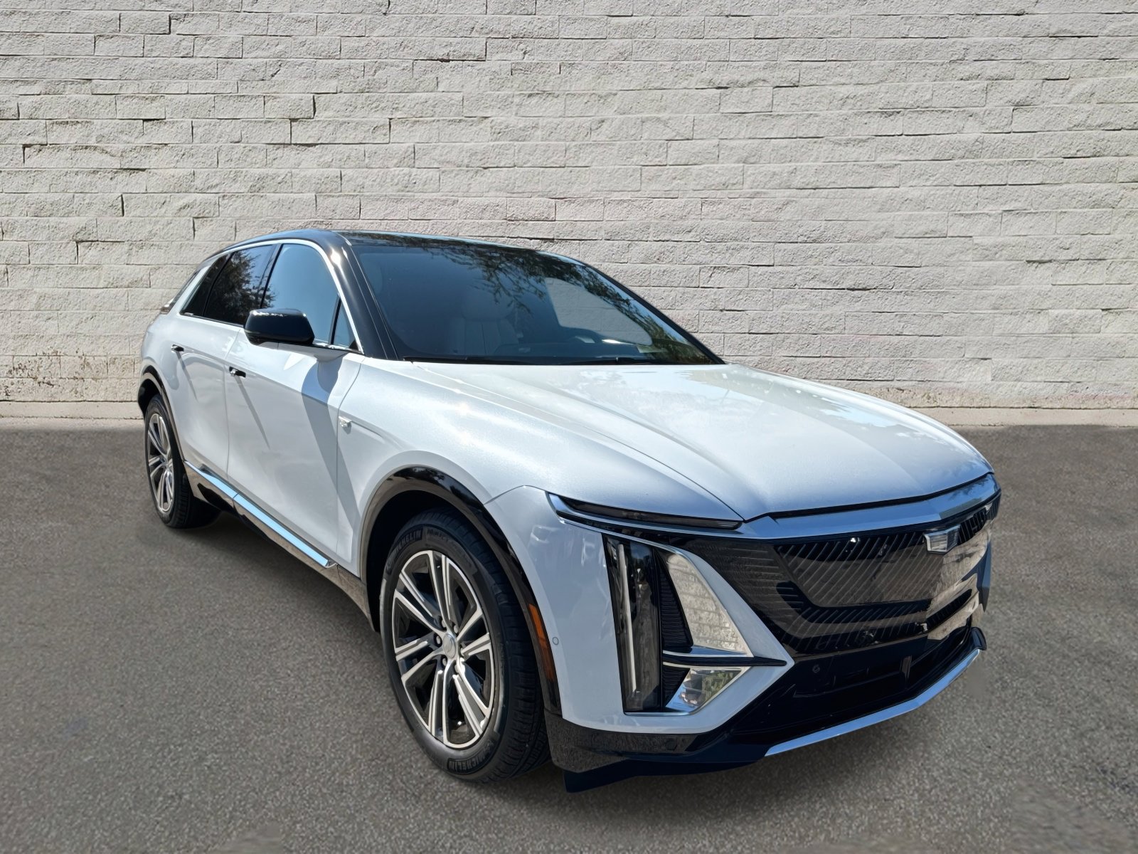 New 2026 Cadillac Lyriq Luxury image 3