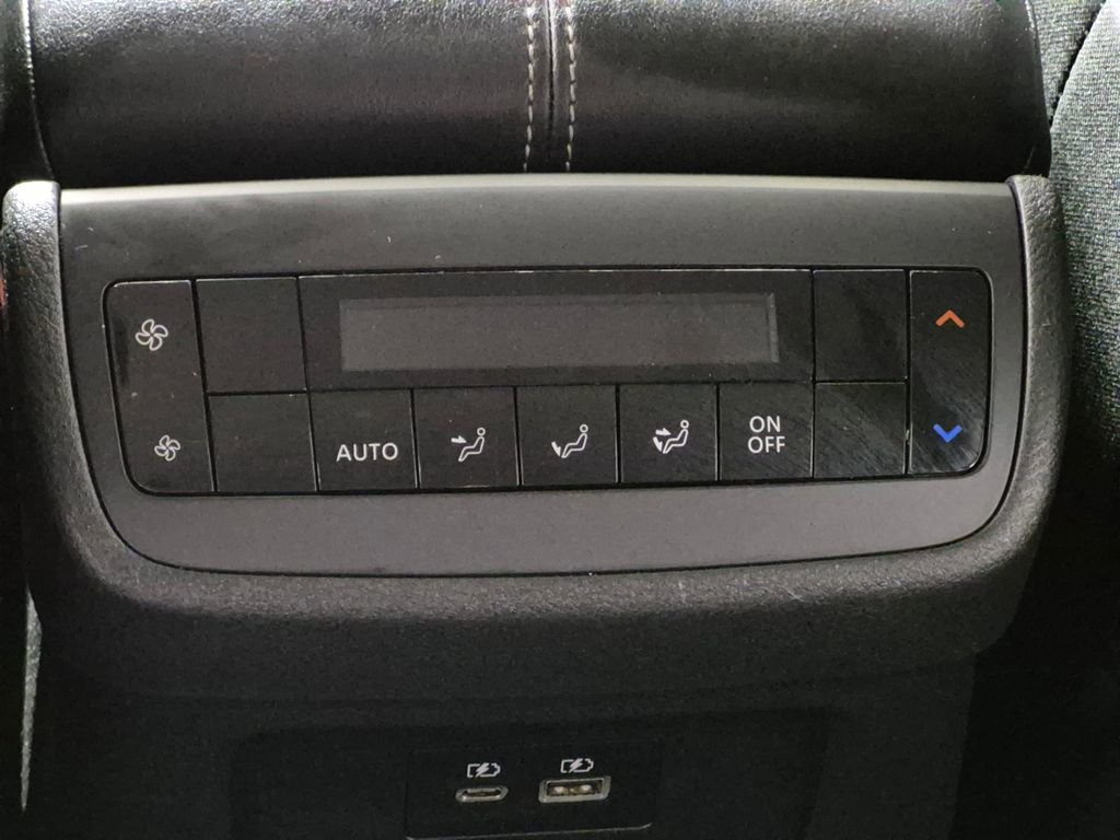 Used 2024 Nissan Pathfinder SV w/ Black Appearance Package AWD/4WD image 24