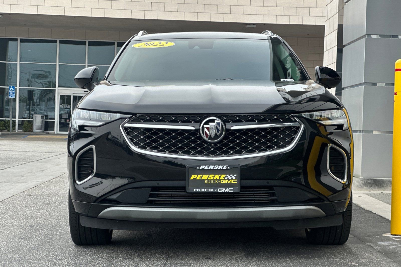 Used 2022 Buick Envision Avenir w/ Safety Package image 9