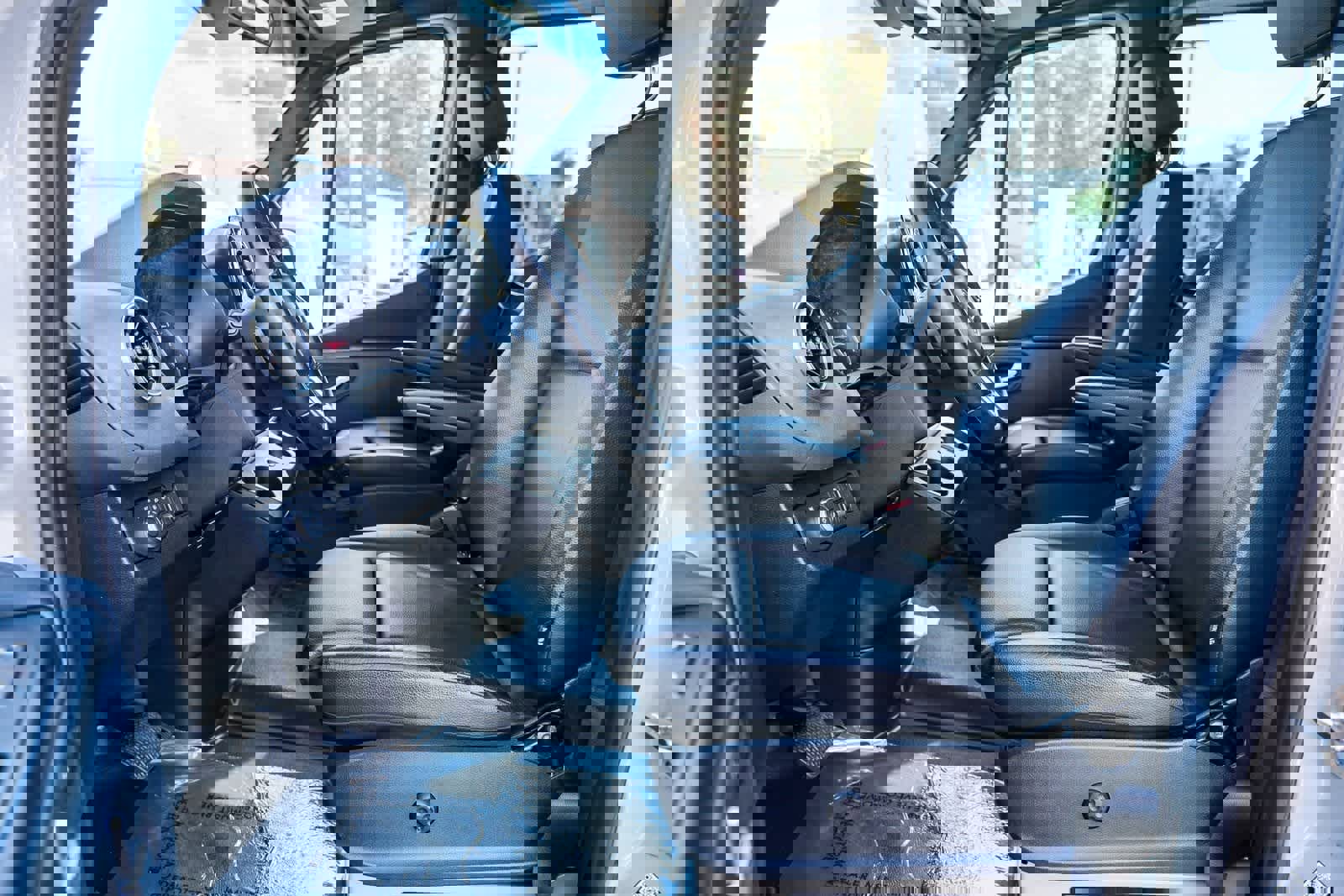 Used 2023 Mercedes-Benz Sprinter 2500 image 18