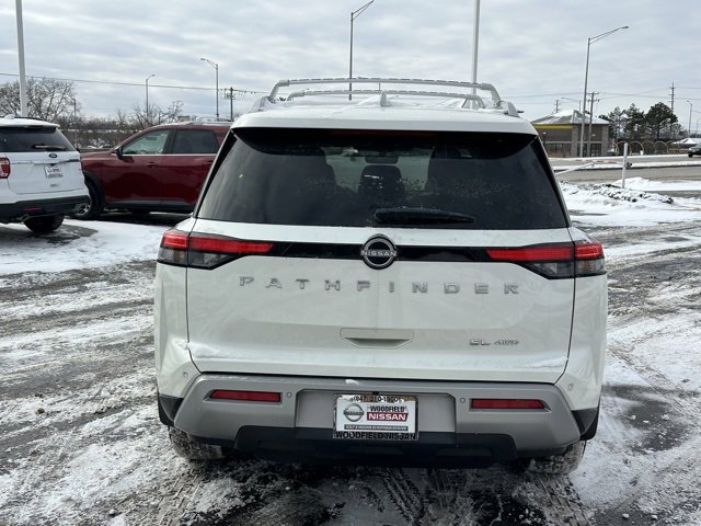 Certified 2024 Nissan Pathfinder SL image 5