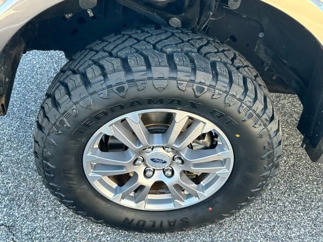 Used 2018 Ford F150 Lariat w/ FX4 Off-Road Package image 24