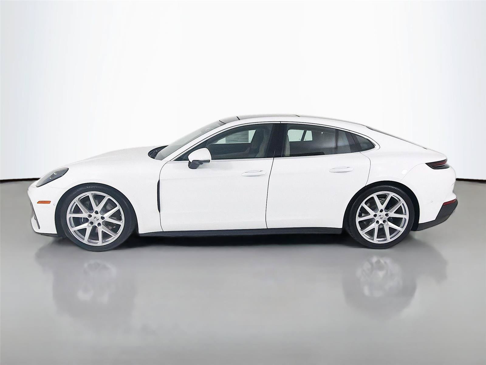 New 2026 Porsche Panamera 4 AWD/4WD image 2