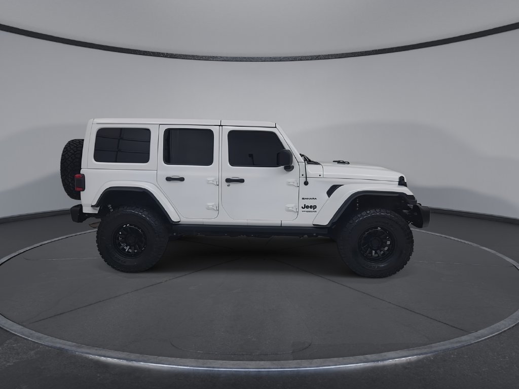 Used 2018 Jeep Wrangler Unlimited Sahara AWD/4WD image 2