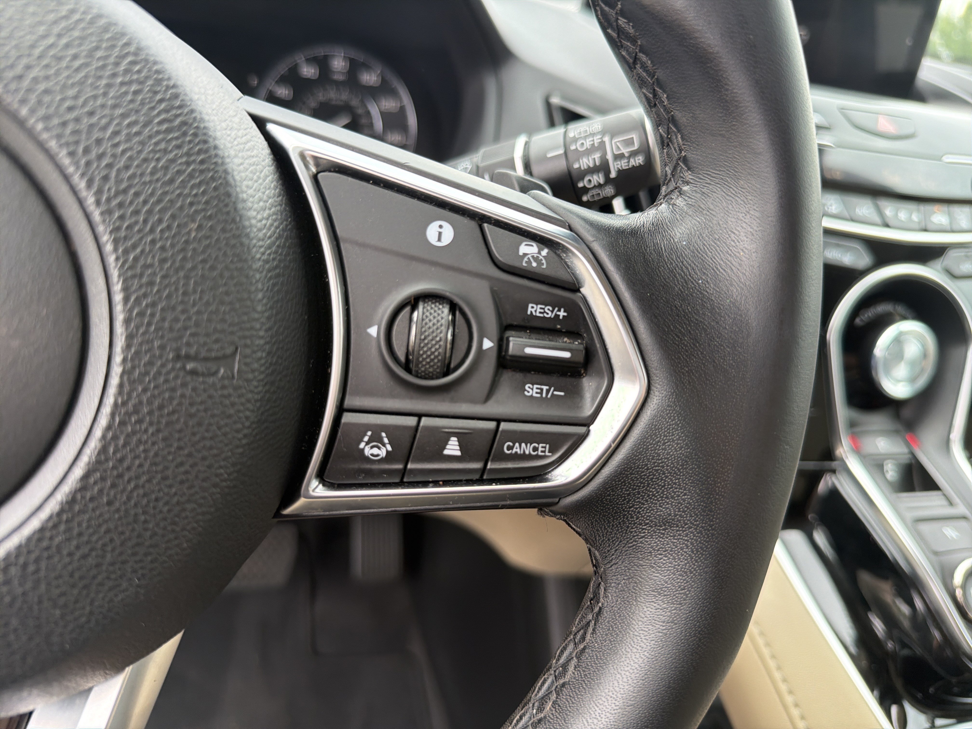 Certified 2023 Acura RDX FWD w/ Technology Package image 20