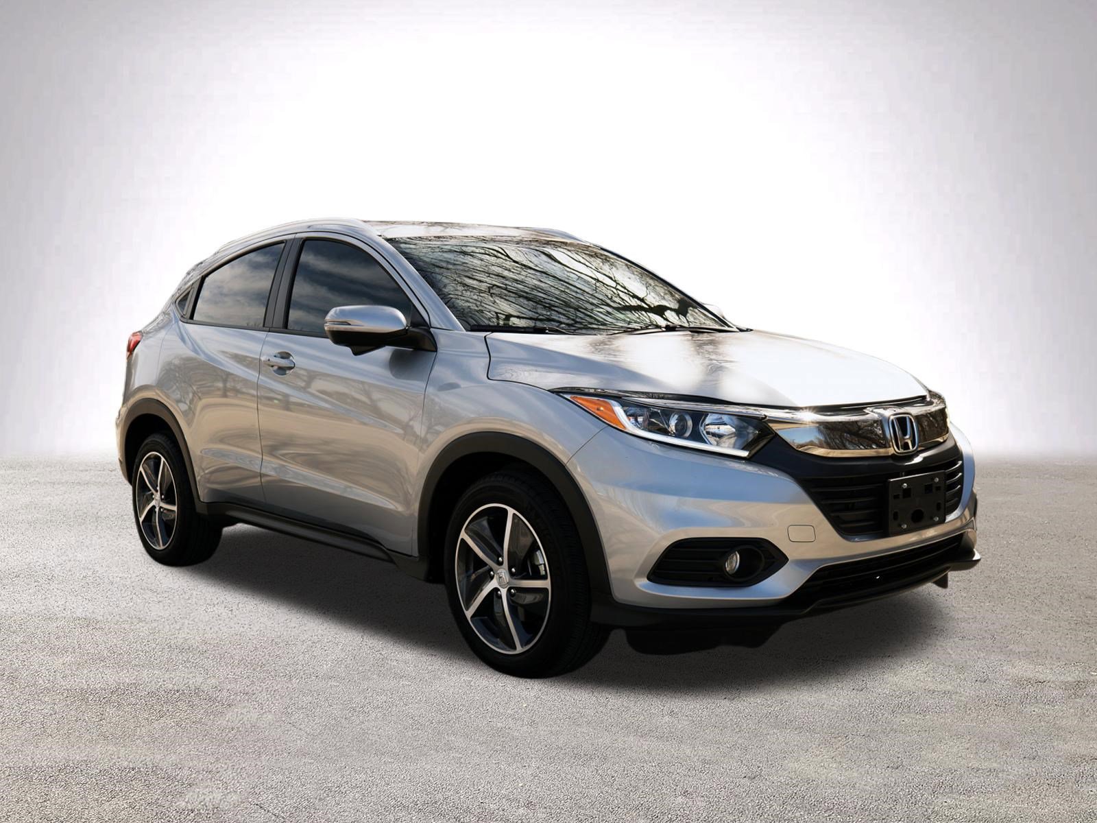 Certified 2021 Honda HR-V EX-L image 2