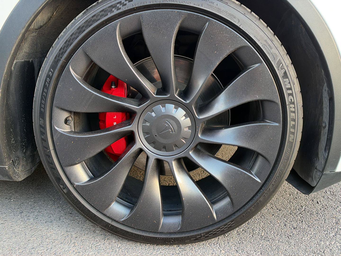 Used 2023 Tesla Model Y Performance AWD/4WD image 10