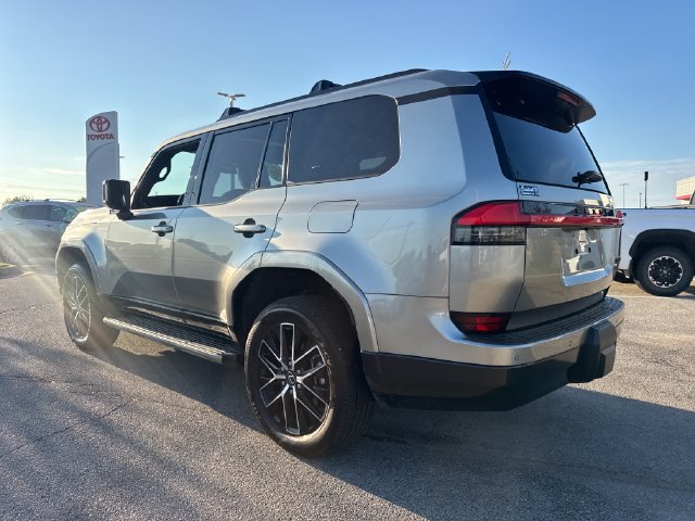Used 2024 Lexus GX 550 w/ Accessory Package (2T) AWD/4WD image 4