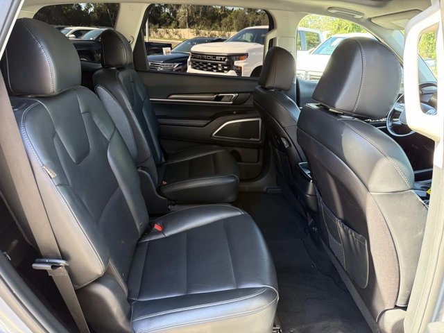 Used 2025 Kia Telluride S FWD image 20