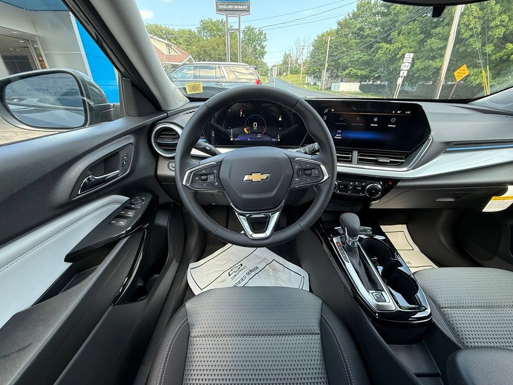 New 2026 Chevrolet Trax LT w/ LT Convenience Package FWD image 41