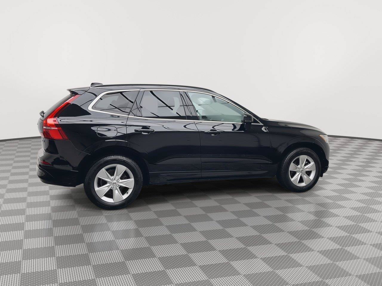 Used 2022 Volvo XC60 B5 Momentum AWD/4WD image 41