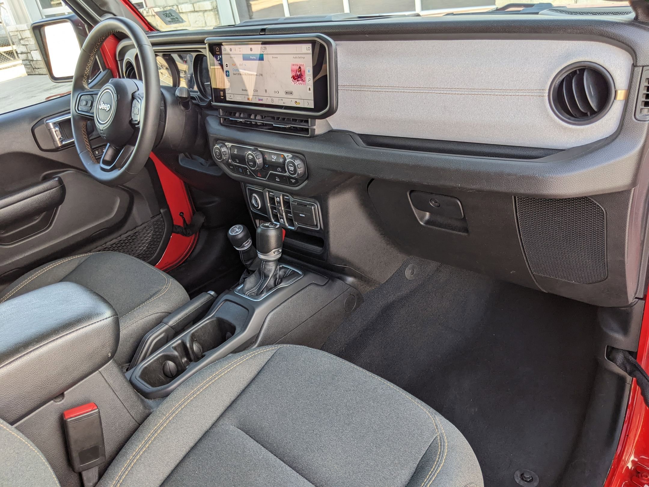Used 2024 Jeep Wrangler Sport S AWD/4WD image 25