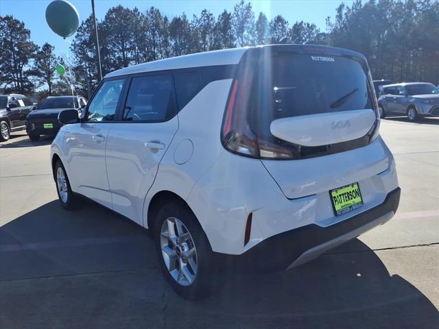 Used 2024 Kia Soul LX w/ Option Group 015 image 4