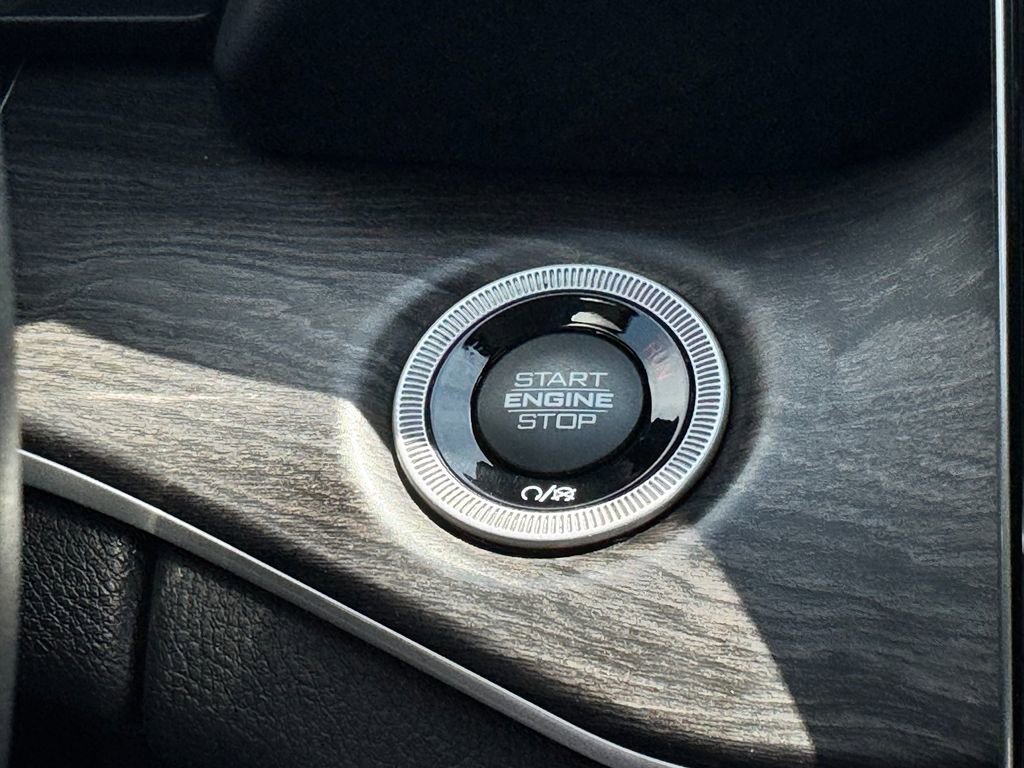 Used 2022 Jeep Grand Cherokee L Limited w/ MOPAR Finishing Package AWD/4WD image 30