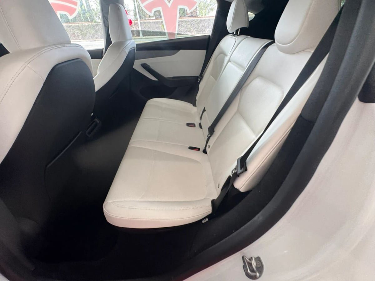 Used 2026 Tesla Model Y 2WD image 12