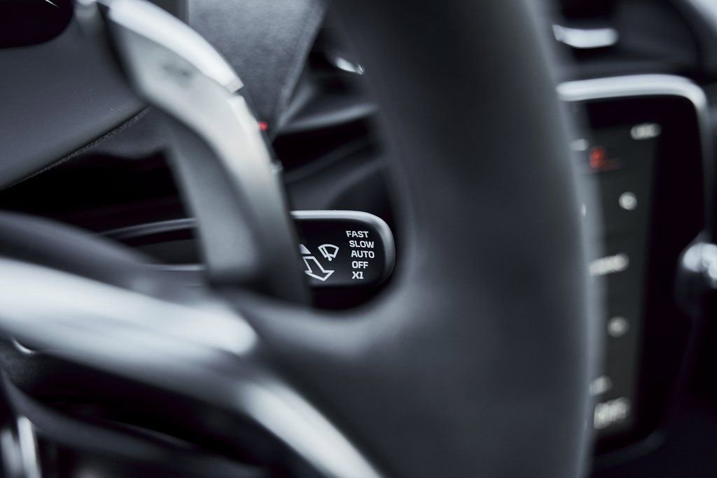 Used 2023 McLaren Artura RWD image 56