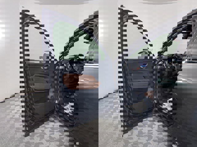 Used 2023 Volvo XC60 B5 Plus w/ Protection Package Premier FWD image 13