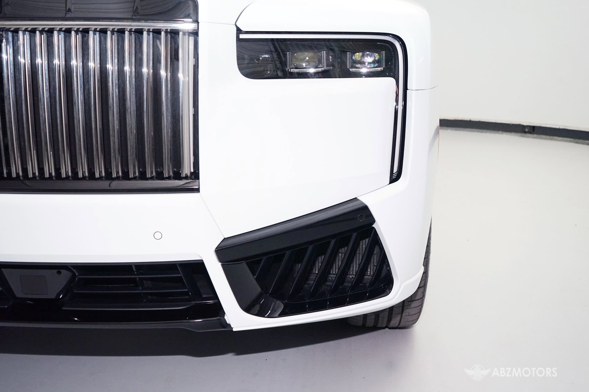 Used 2025 Rolls-Royce Cullinan Black Badge w/ Leather Finishing Pack image 9