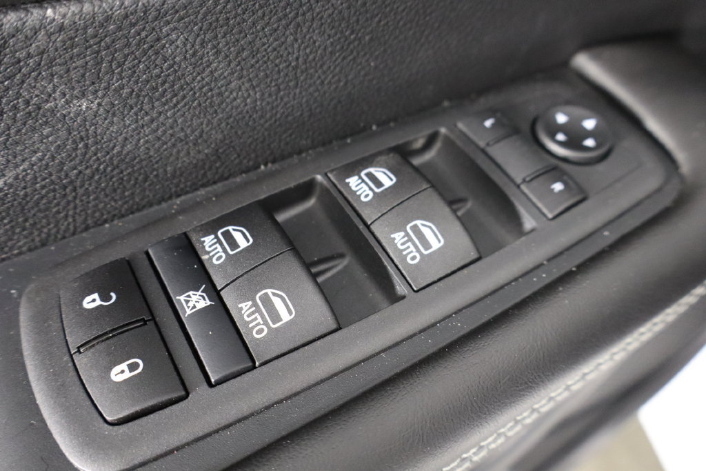 New 2026 Chrysler Pacifica Select FWD image 24