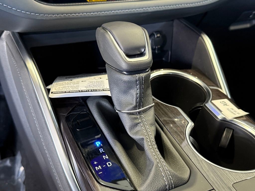 New 2026 Toyota Highlander Platinum image 24