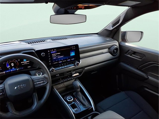 Used 2024 Chevrolet Colorado Trail Boss w/ Technology Package image 9