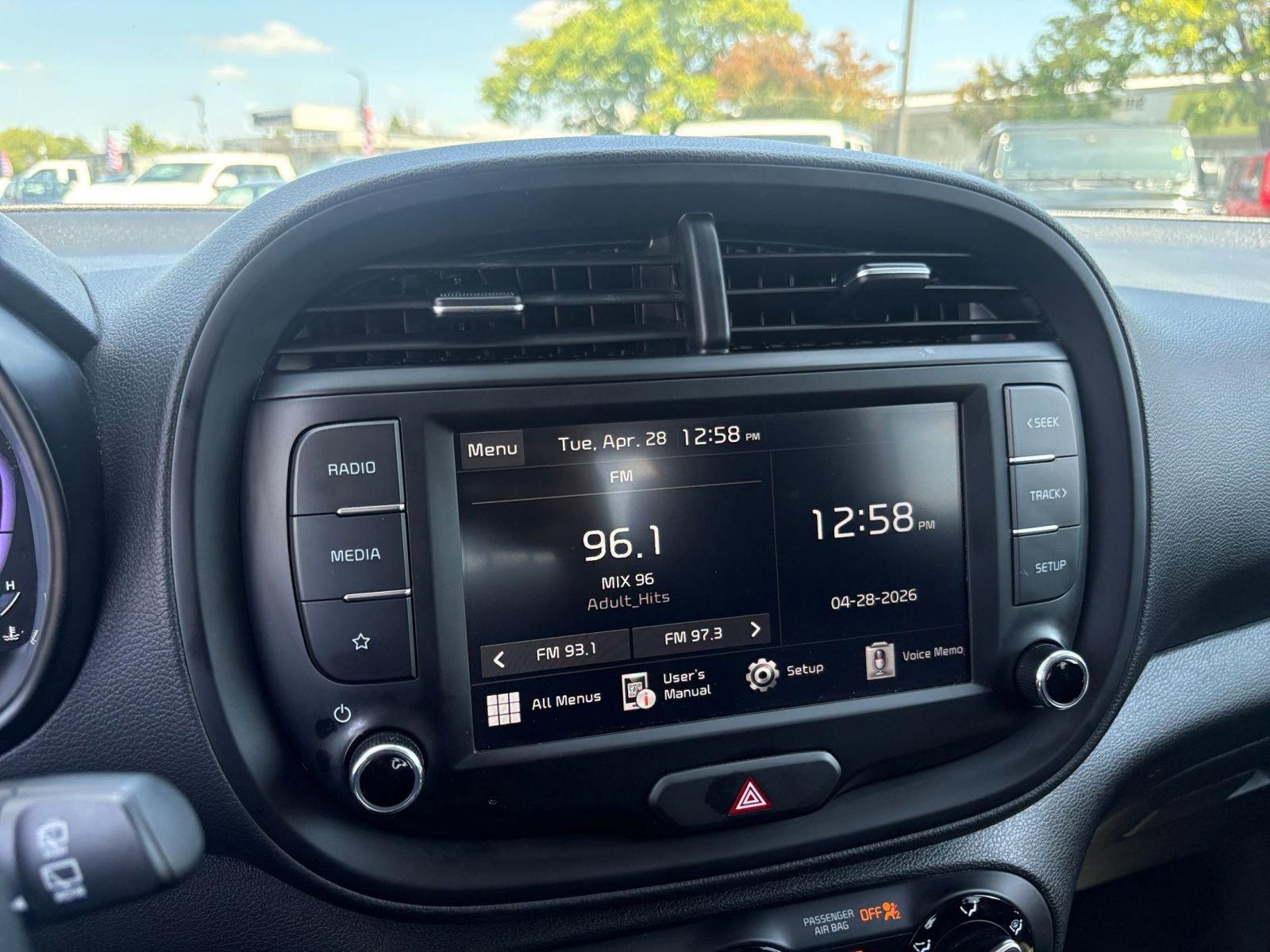 Used 2025 Kia Soul LX w/ LX Technology Package FWD image 20