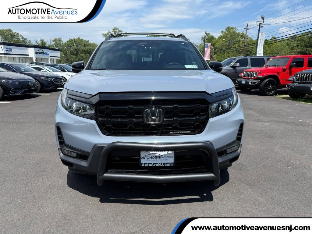 Used 2025 Honda Ridgeline Black Edition image 1