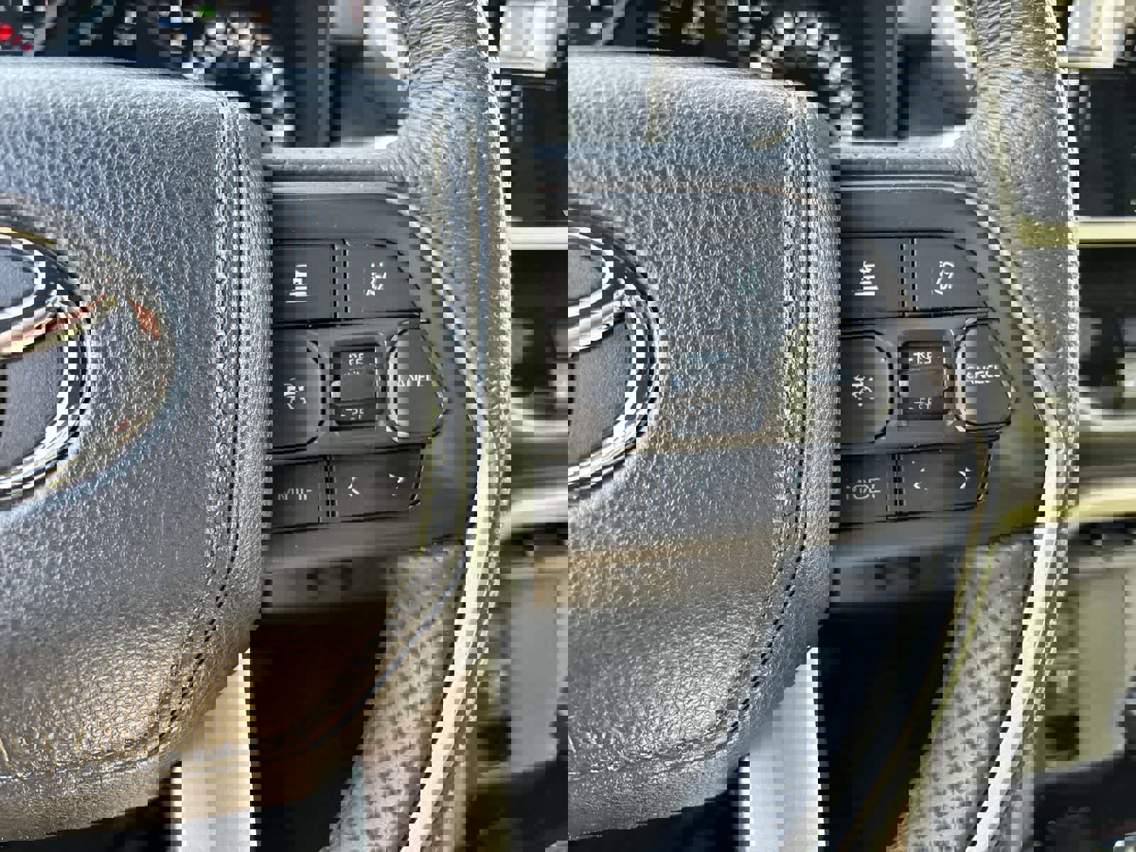 Used 2025 Toyota Tundra SR5 w/ SR5 Premium Package AWD/4WD image 10