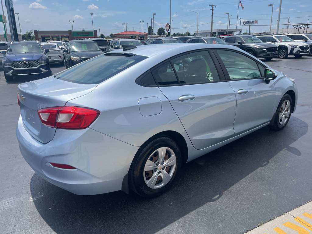 Used 2018 Chevrolet Cruze LS FWD image 7