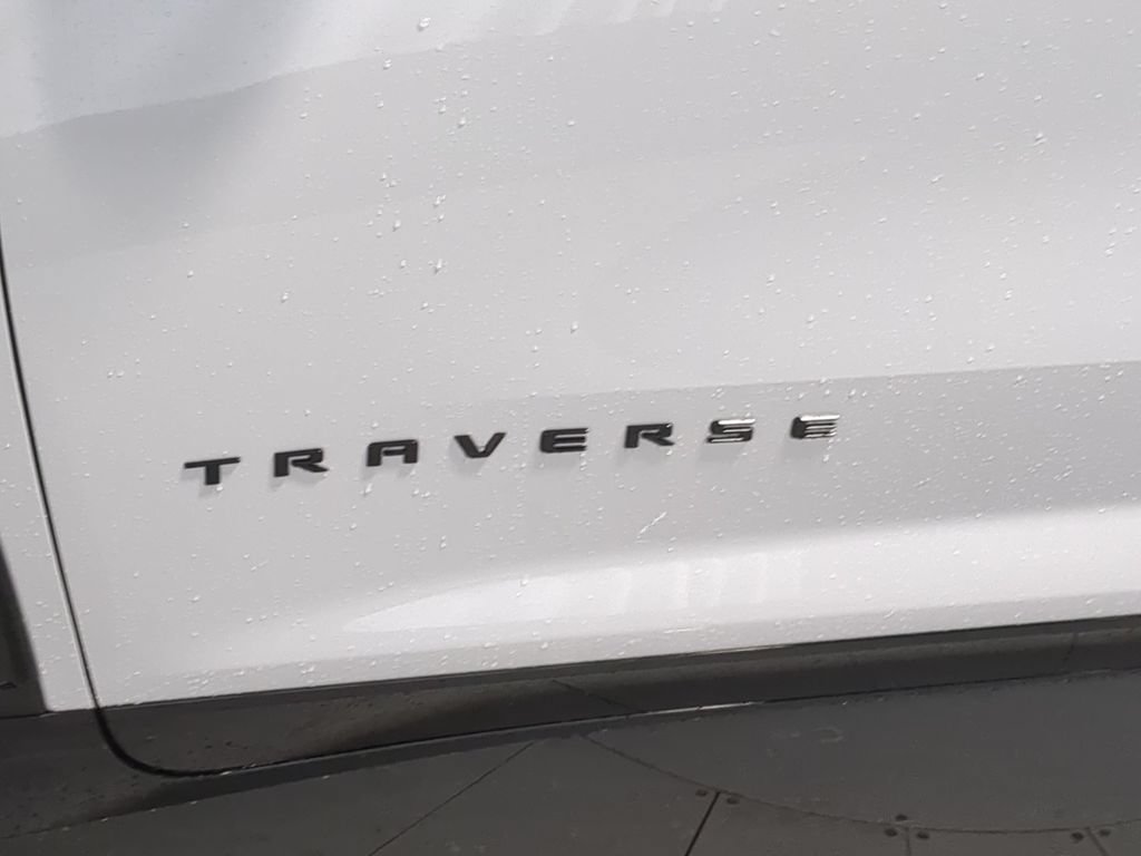 Used 2026 Chevrolet Traverse RS w/ LPO, Floor Liner Package AWD/4WD image 16
