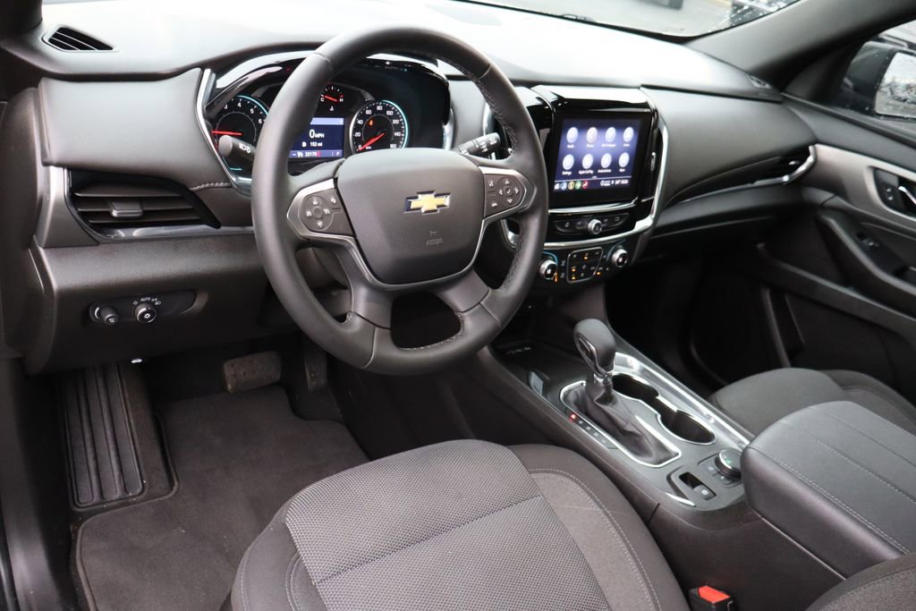 Used 2023 Chevrolet Traverse LT image 19