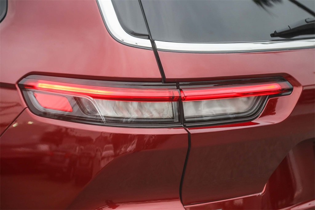 Used 2021 Jeep Grand Cherokee L Limited image 9